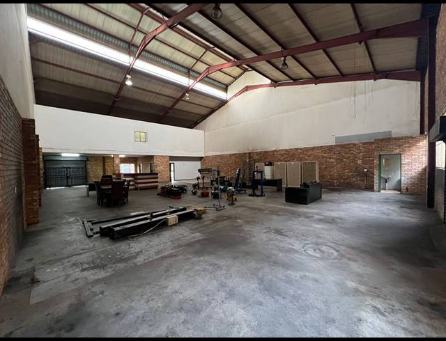 429M² WAREHOUSE TO LET IN HENNOPSPARK